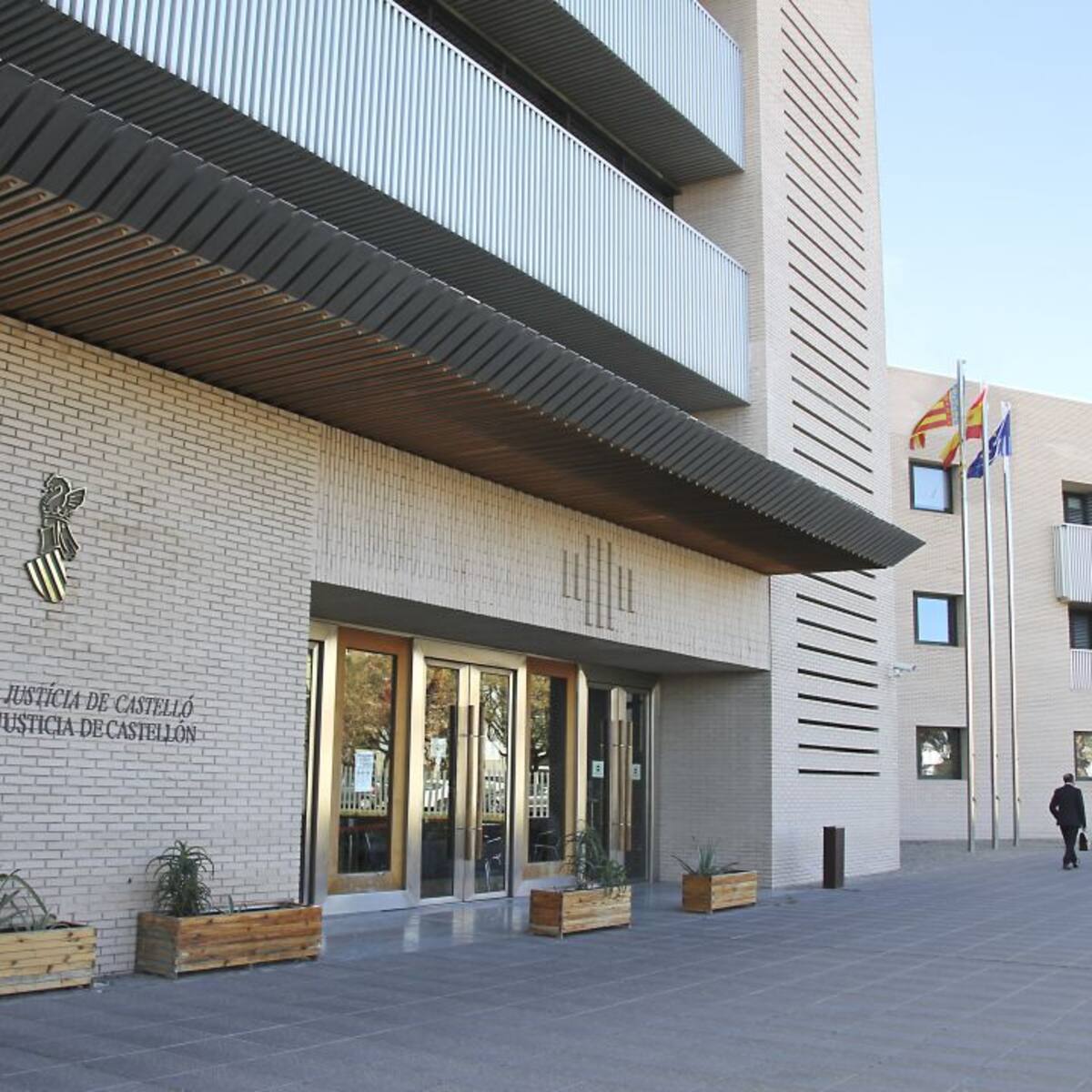 Último juicio del hombre que ganó 6 millones en la Bonoloto y lo perdió tras ingresarlo en el Banco Santander