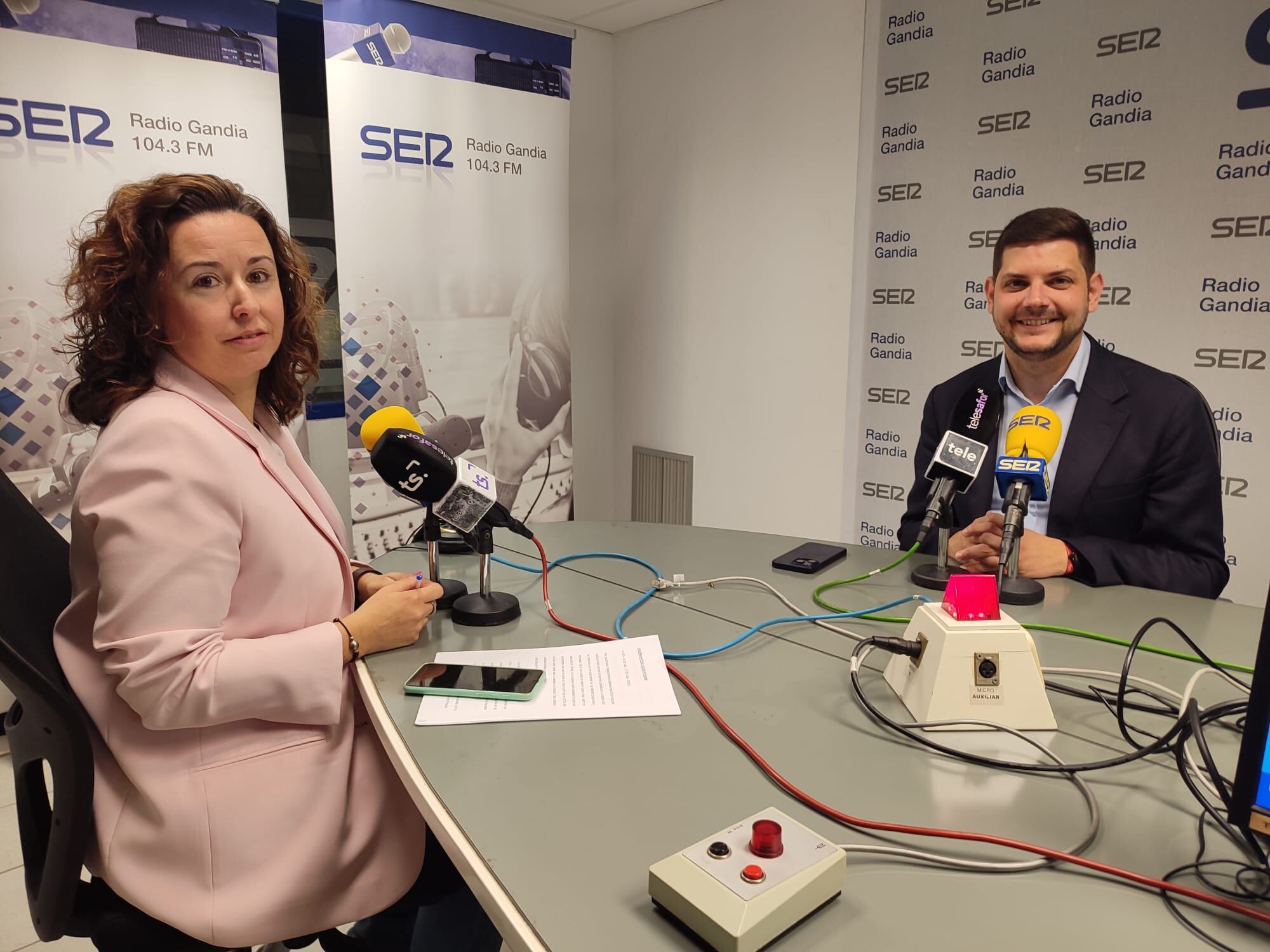 José Manuel Prieto durante La Entrevista en los estudios del Grupo Radio Gandia.