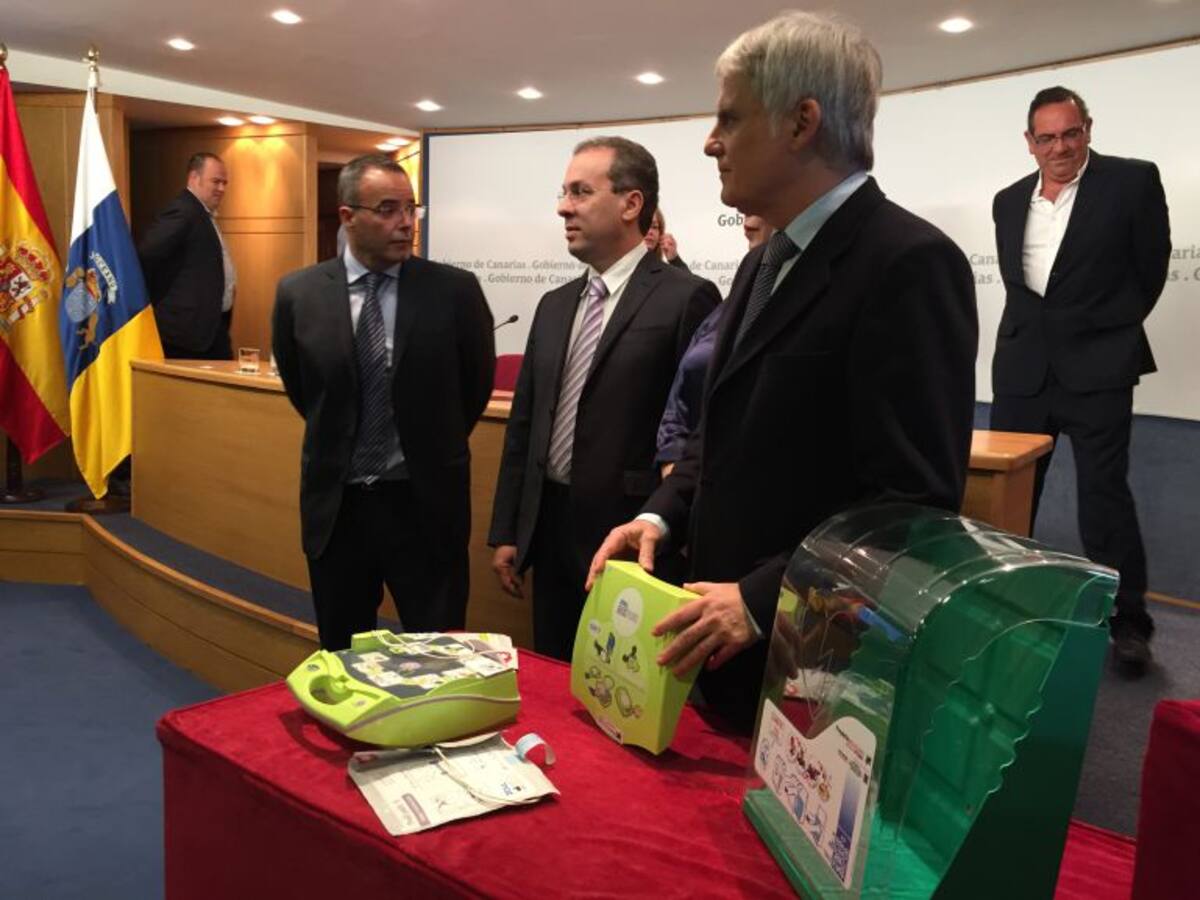 19 centros educativos de Gran Canaria tendrán desfibriladores