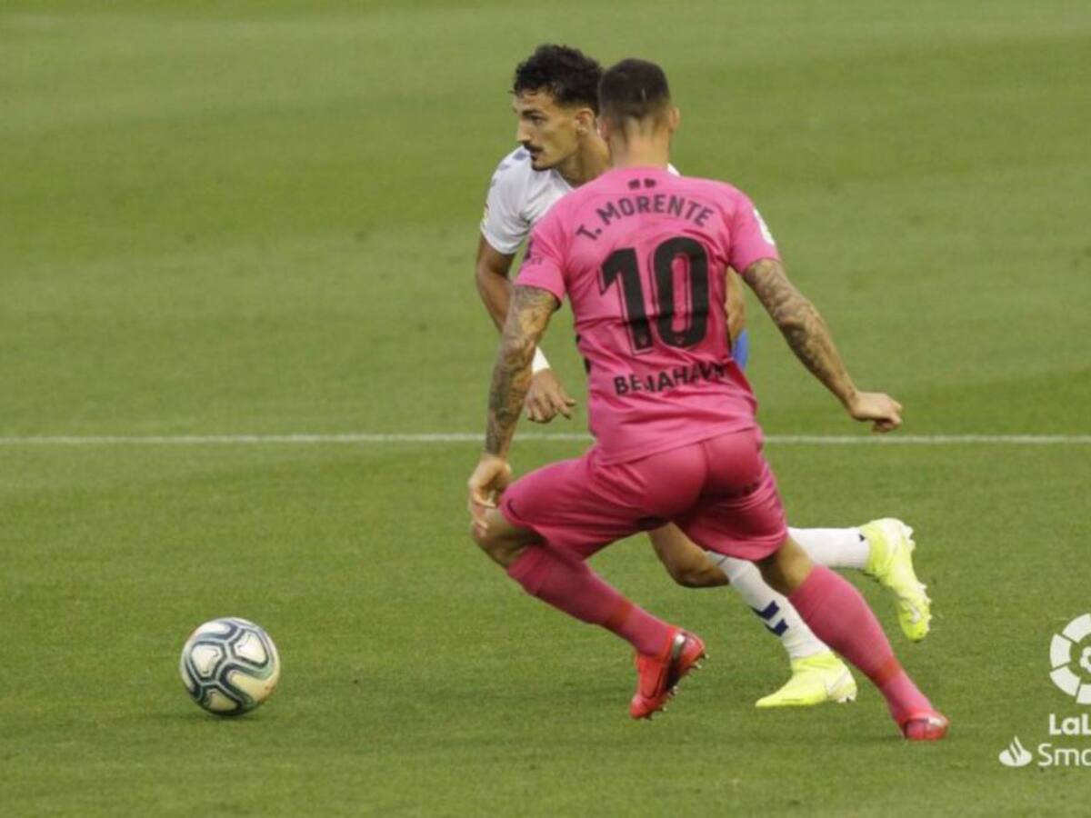 El Málaga rasca un punto con 10 jugadores