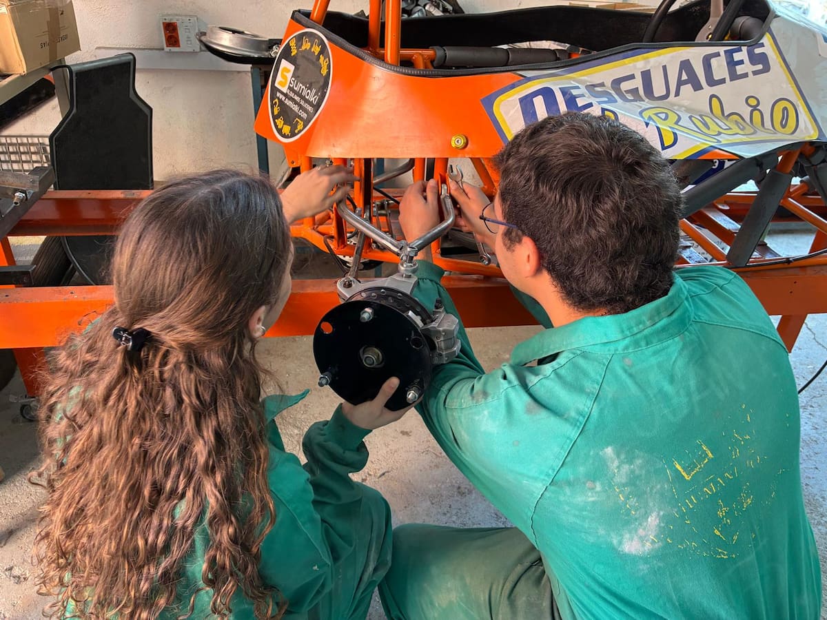 El IES Humanejos de Parla quiere crear el coche más rápido… sin motor