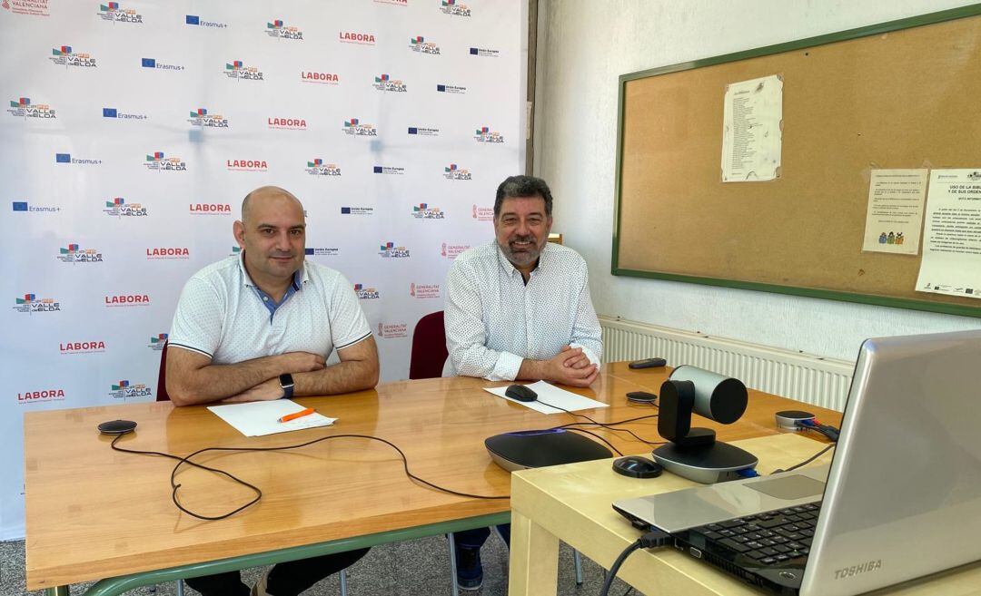 Dirección del centro en rueda de prensa