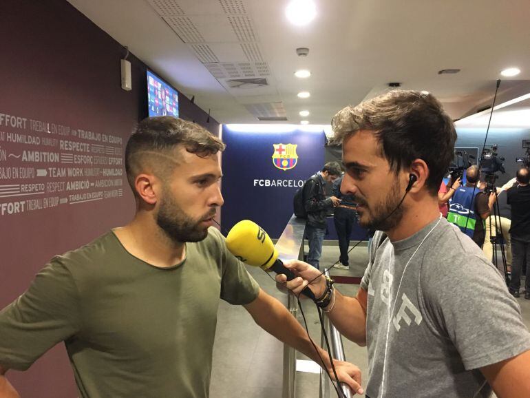 Jordi Alba, junto a Adrià Albets