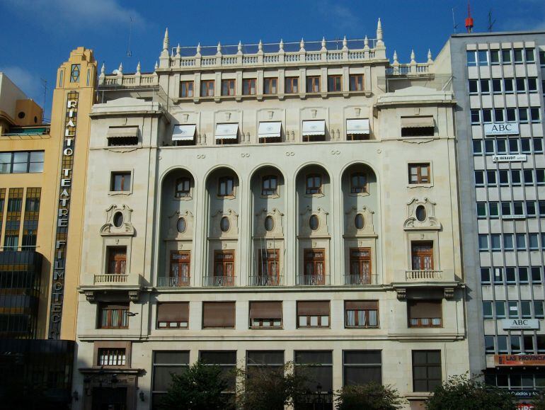 Edifico del Ateneo Mercantil de Valencia en la plaza del Ayuntamiento