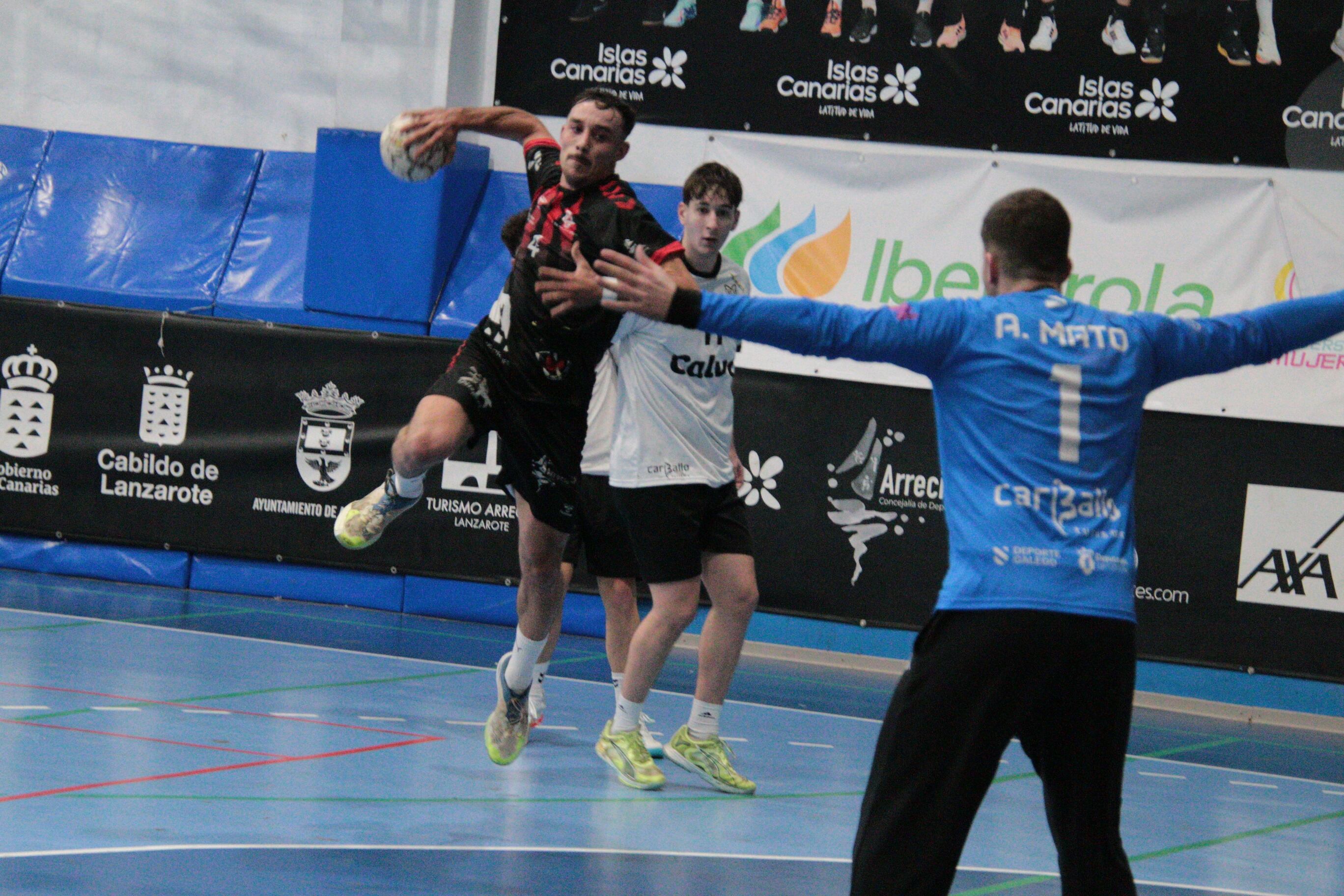 Lanzamiento del Balonmano Lanzarote Ciudad de Arrecife.