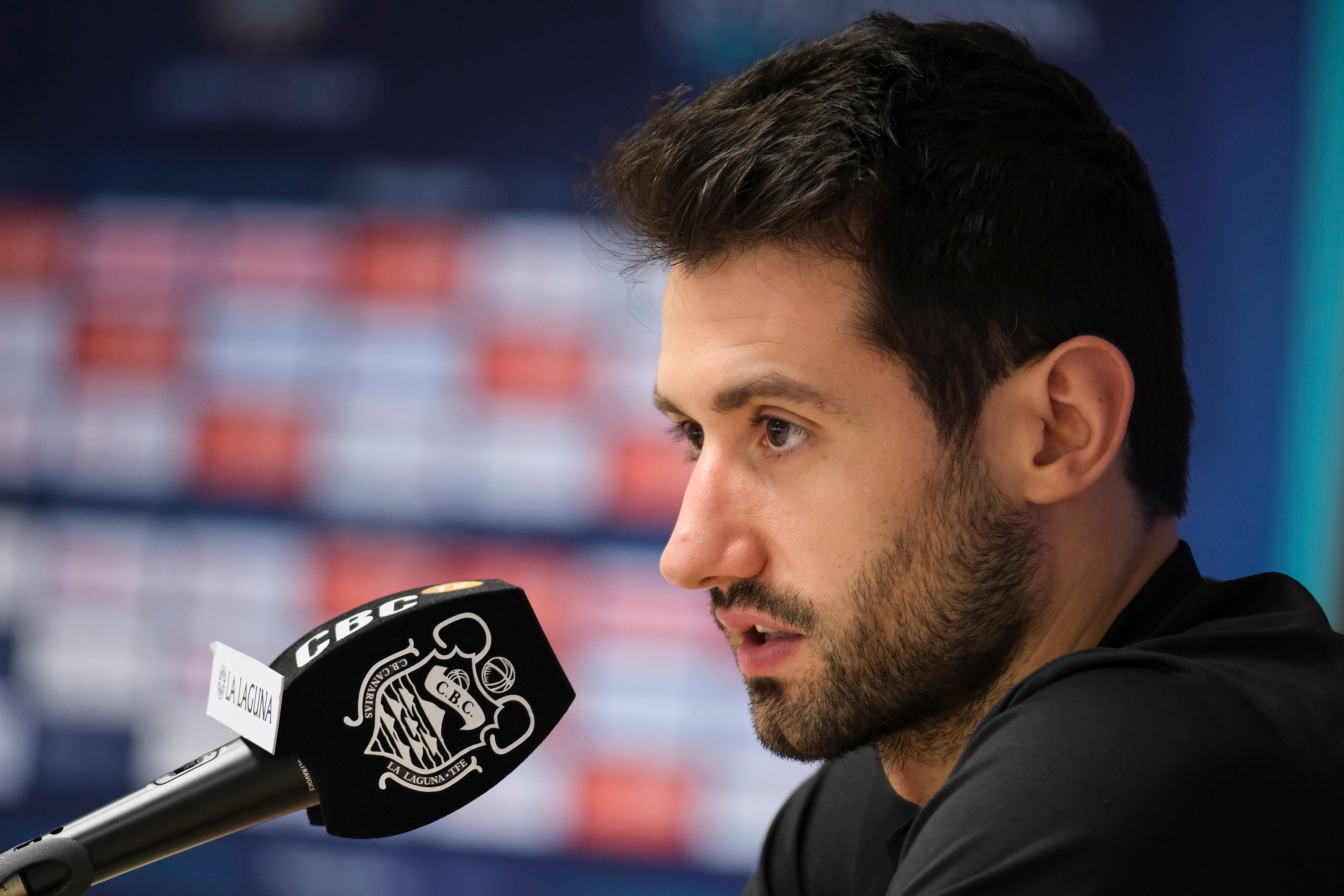 LA LAGUNA (TENERIFE), 08/05/2024.- El base del Lenovo Tenerife Bruno Fitipaldo durante una rueda de prensa este miércoles antes del partido contra el Joventut de Badalona.