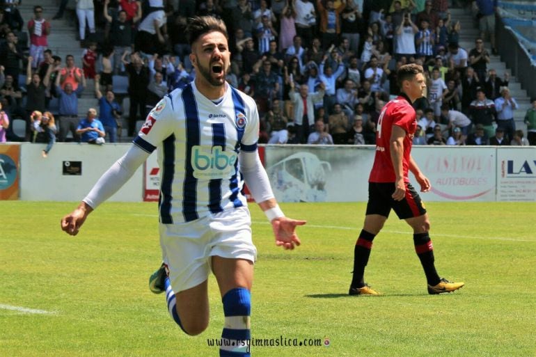 Barbero, celebra el tanto marcado frente al Mallorca B