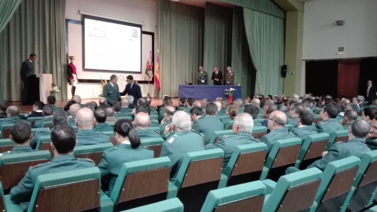 Acto en el paraninfo del Colegio Universitario de la capital para celebrar los 176 años de historia del Instituto Armado