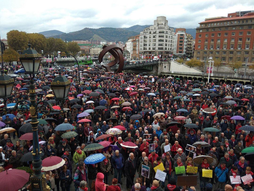 Concentración de pensionistas en Bilbao