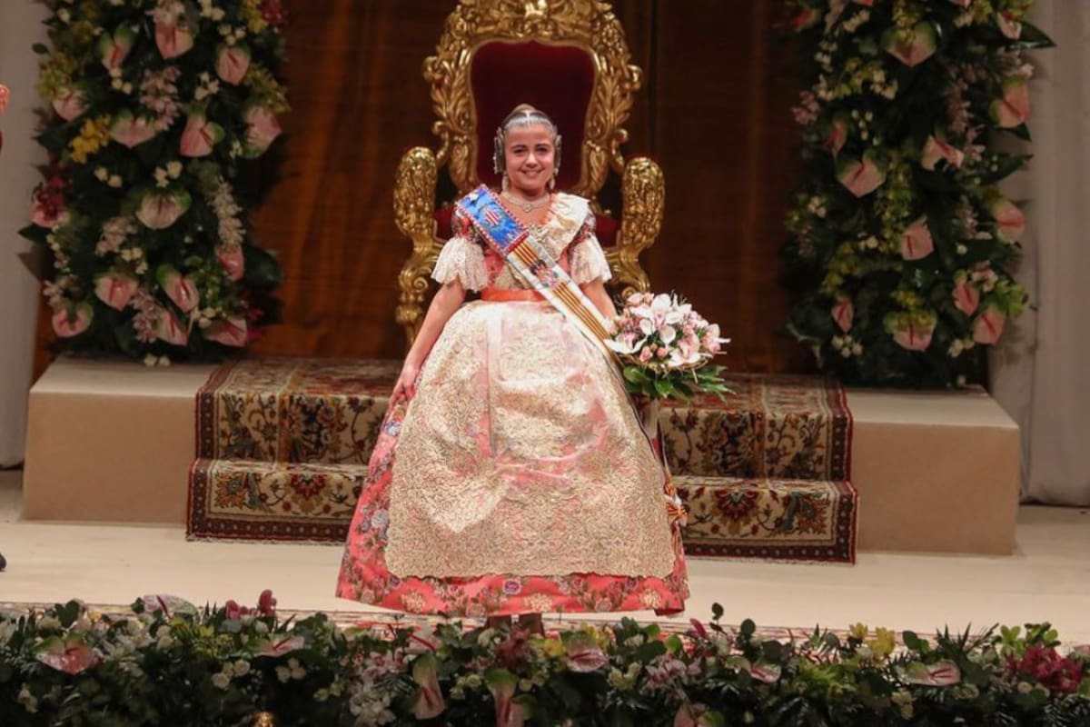 Exaltación de Carla García como fallera mayor infantil de València 2020