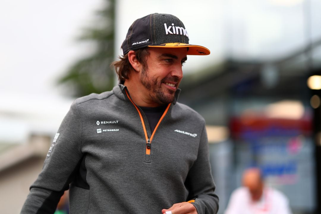 El piloto Fernando Alonso en el paddock durante el GP de Italia en 2019.