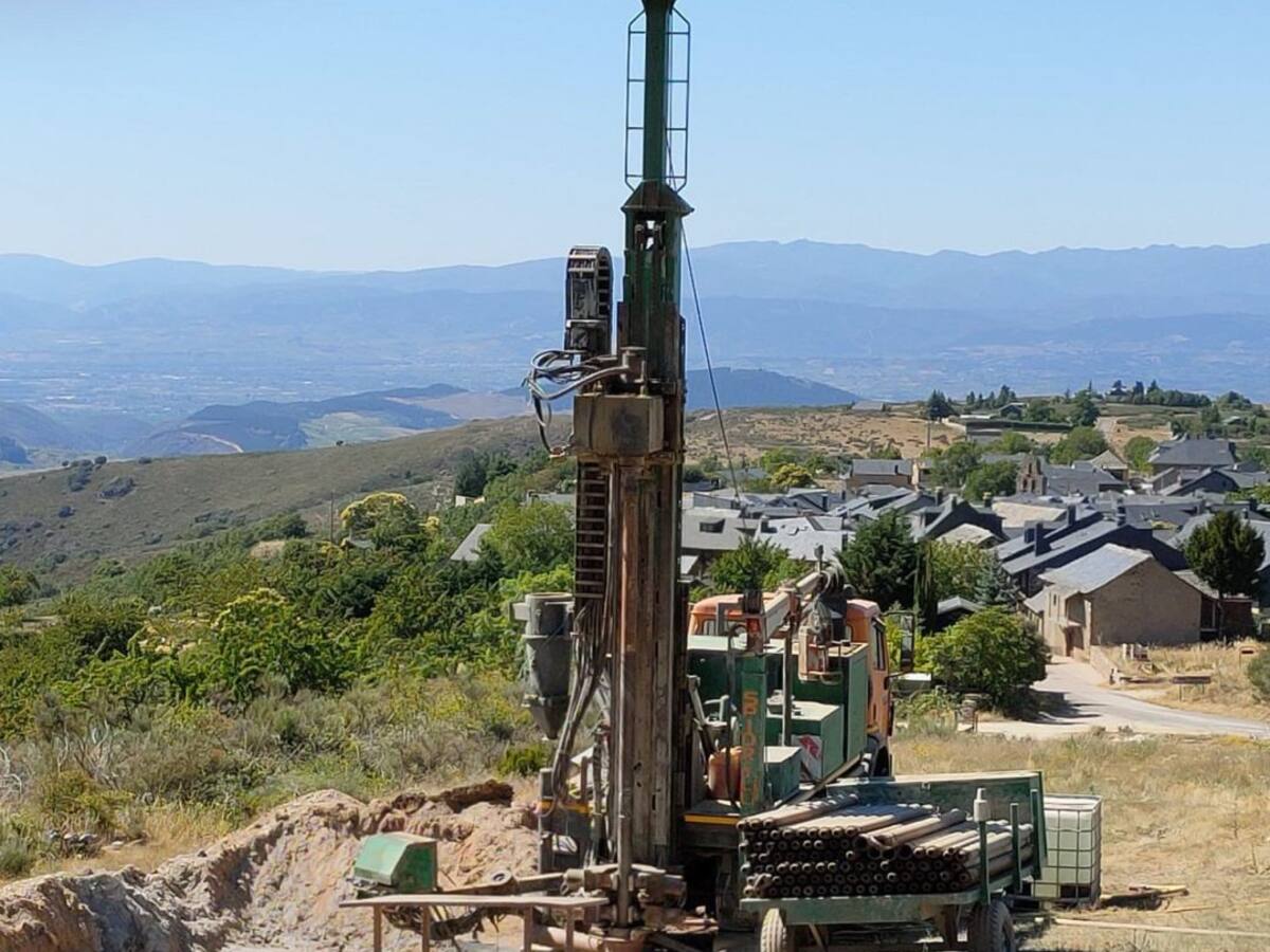 San Cristóbal decidirá a finales de agosto si retoma las protestas contra Ayuntamiento y Diputación