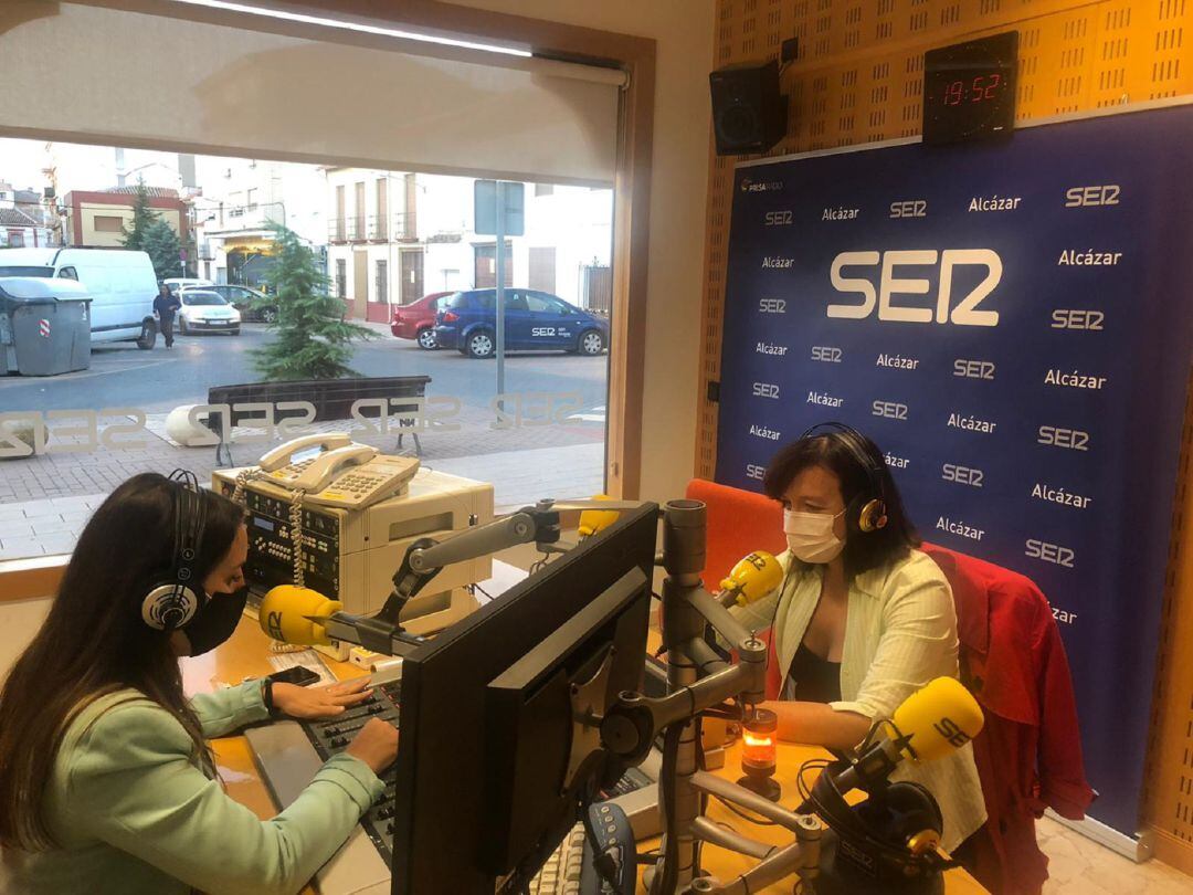 Rosa Melchor, alcaldesa de Alcázar de San Juan, en los estudios de SER Alcázar