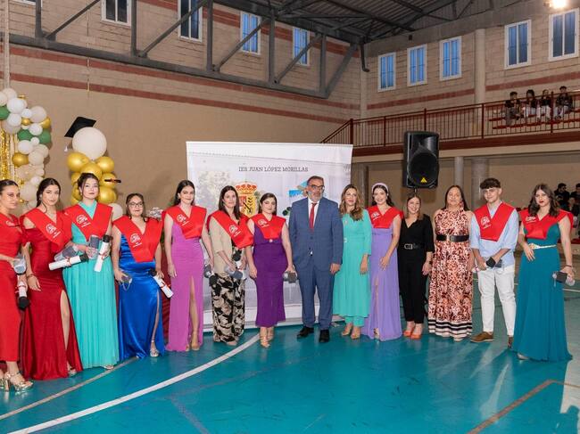 Foto de familia del Ciclo Formativo de 'Atención a personas en Situación de Dependencia'