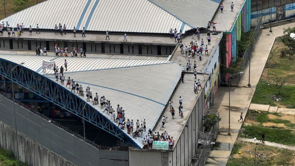 Protestas en la Prisión Regional de Guayaquil para pedir el regreso de &#039;Fito&#039;.