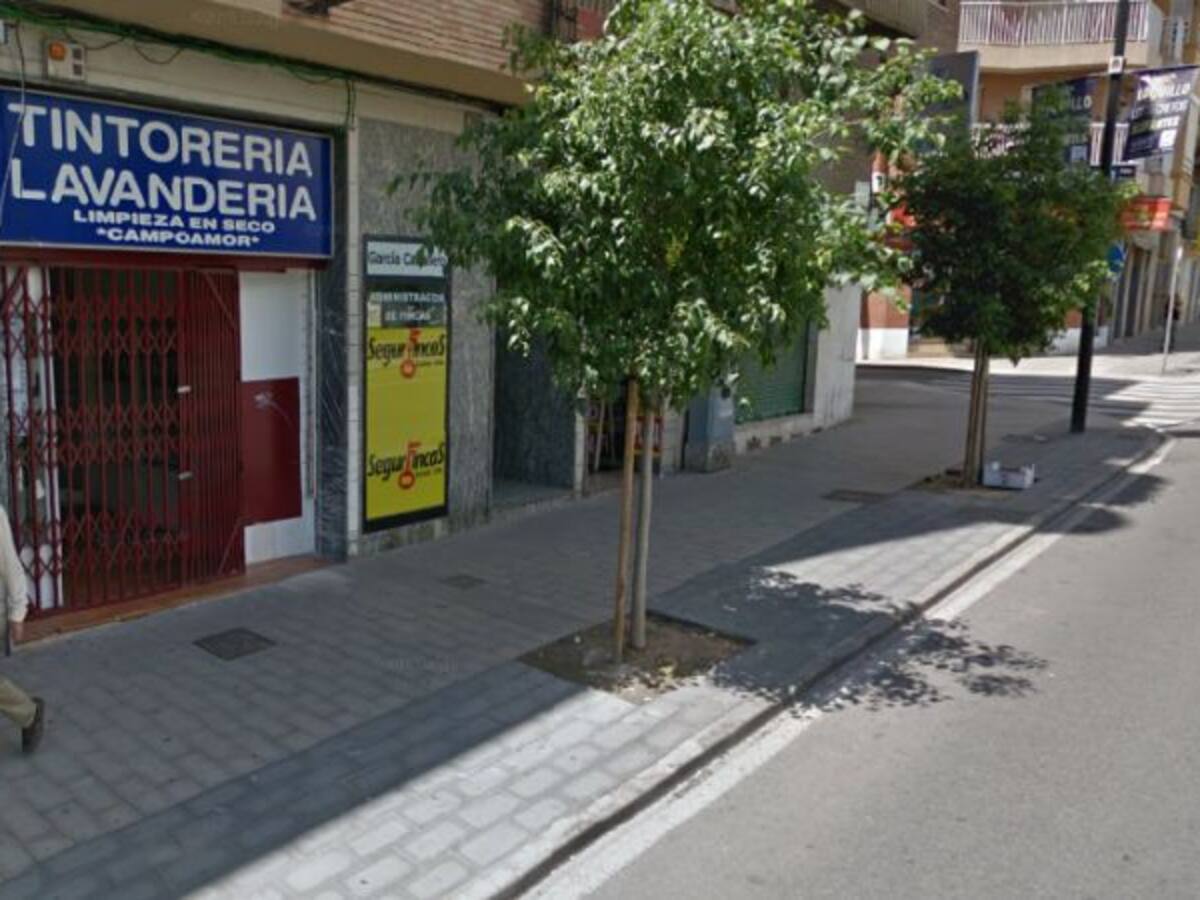 El Ayuntamiento estudiará modificar el aparcamiento en Campoamor