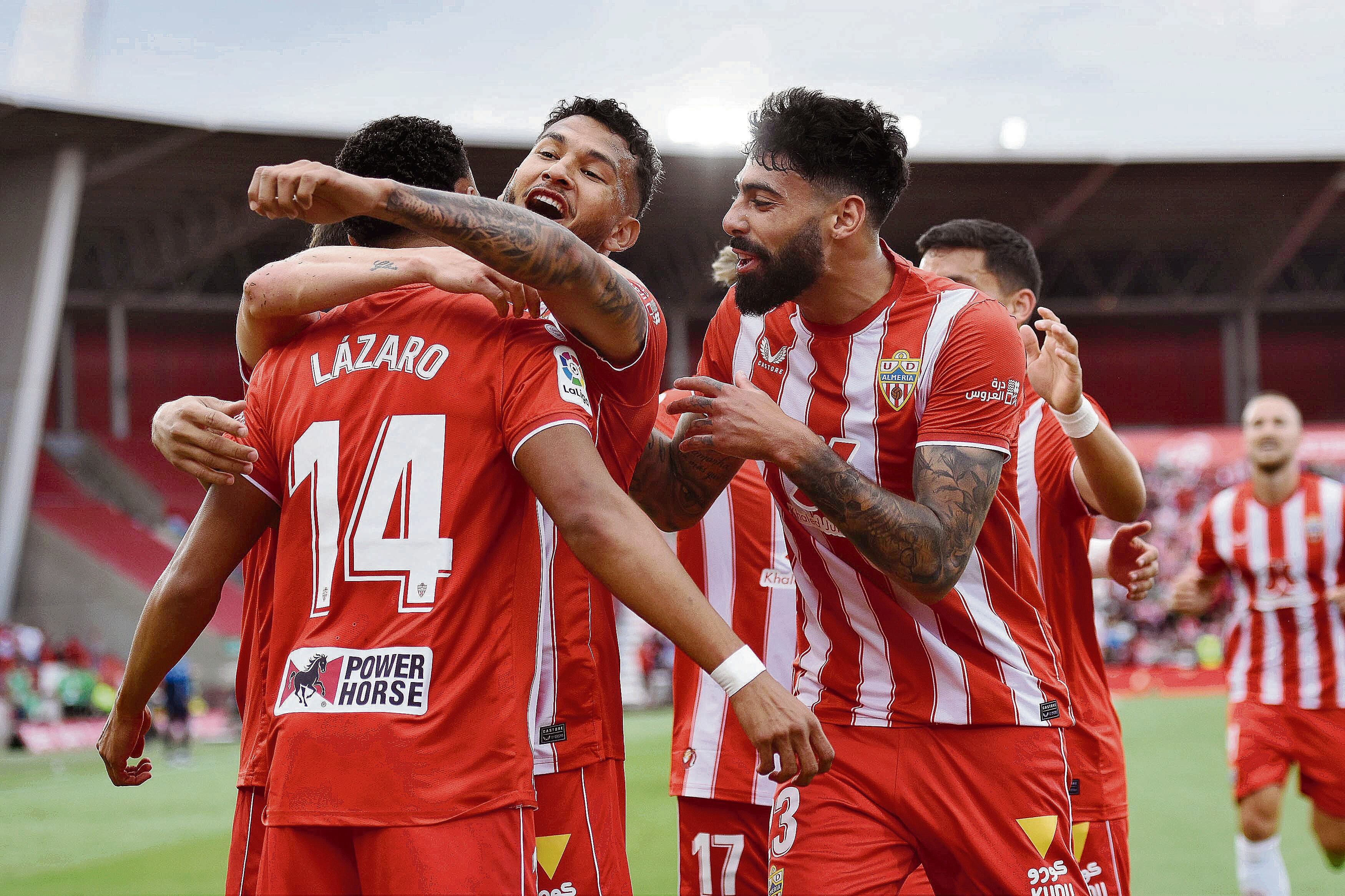 Luis Suárez deja paso a Lázaro Vinicius como referente ofensivo del Almería.