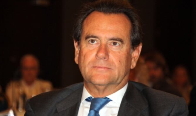 El president del Port de Barcelona, Sixte Cambra, durant un esmorzar col·loqui del fòrum 'Primera Plana'