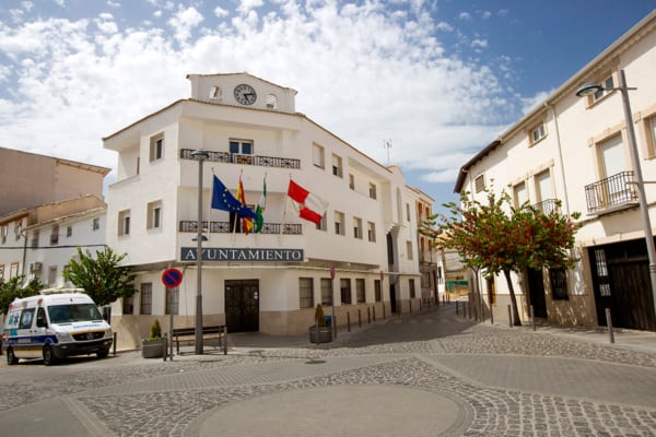Plaza de la Constitución de Huesa.