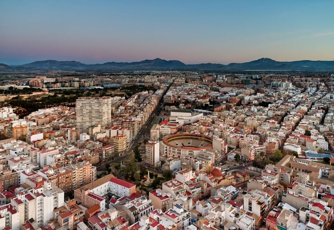 Vista aérea de Alicante y el barrio de Carolinas