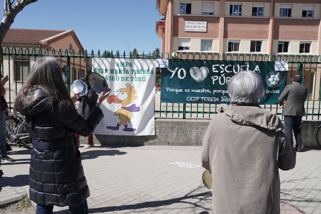 Protestas a las puertas del Íñigo de Toro