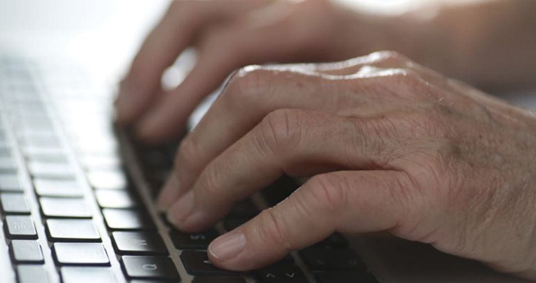 La brecha en competencias digitales se profundiza a medida que se avanza en edad