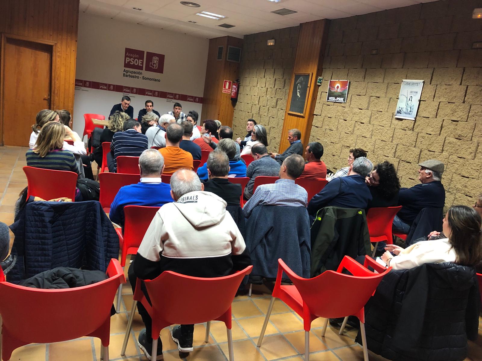 Reunión con alcaldes y concejales del PSOE en el Somontano