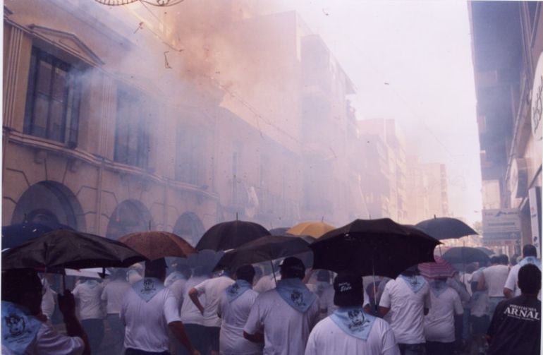 Imagen de archivo del acto de correr la traca 