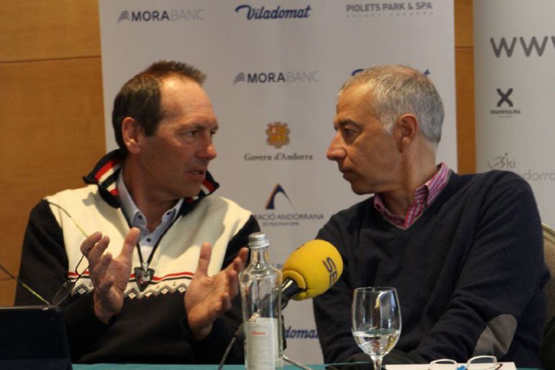 El president de la FAM, Jaume Esteve(esquerra) i el president d'SKI Andorra, Joan Viladomat(dreta).