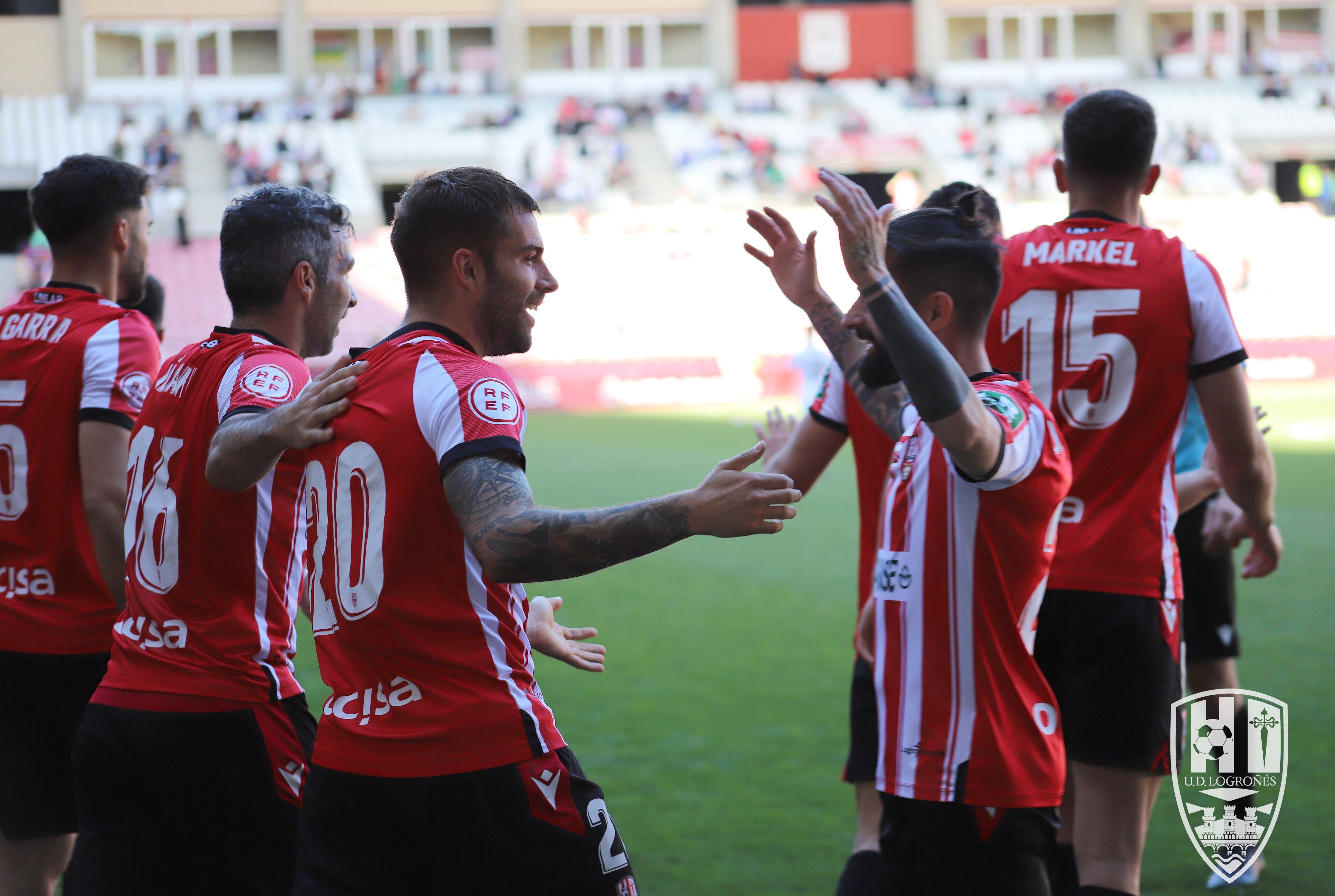 &#039;Rufo&#039; y Dani Pichín celebran el tanto del primero ante el Real Unión / UD Logroñés