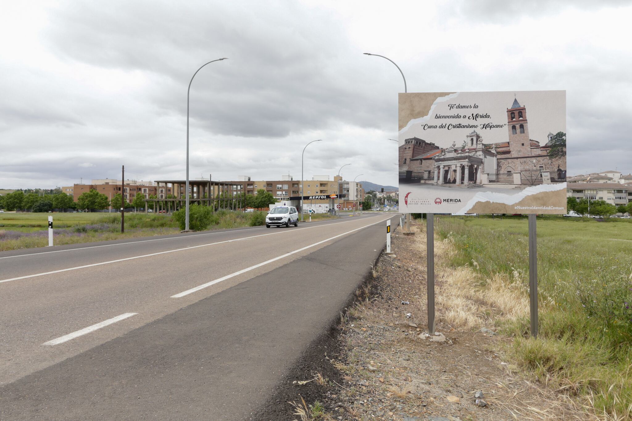 Cartel bienvenida &quot;Mérida, Cuna del Cristianismo&quot;