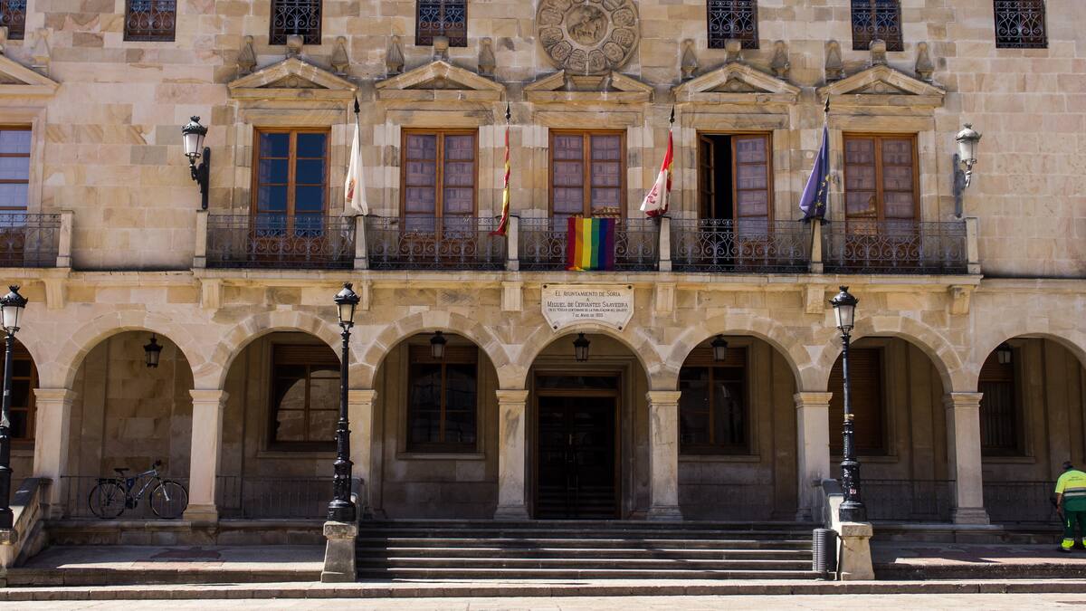 El ayuntamiento de Soria aprueba certificaciones en aceras de la ciudad y la pasarela de Las Casas y Santa Clara por 290.000 euros