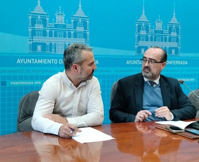 El concejal de Comercio David Pacios y el alcalde de Ponferrada, Marco Morala