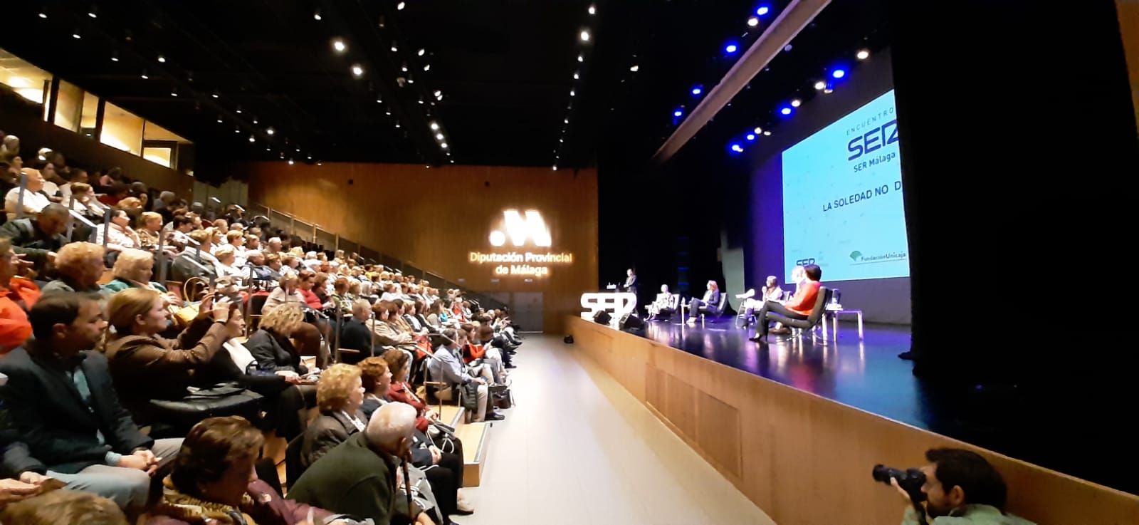 Imagen del público en el encuentro SER  &quot;La soledad no deseada&quot;