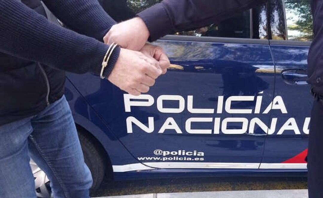 Detenidos tres menores por un agredir a un padre y su hijo que se quejaron de que no guardaban la distancia en un cine