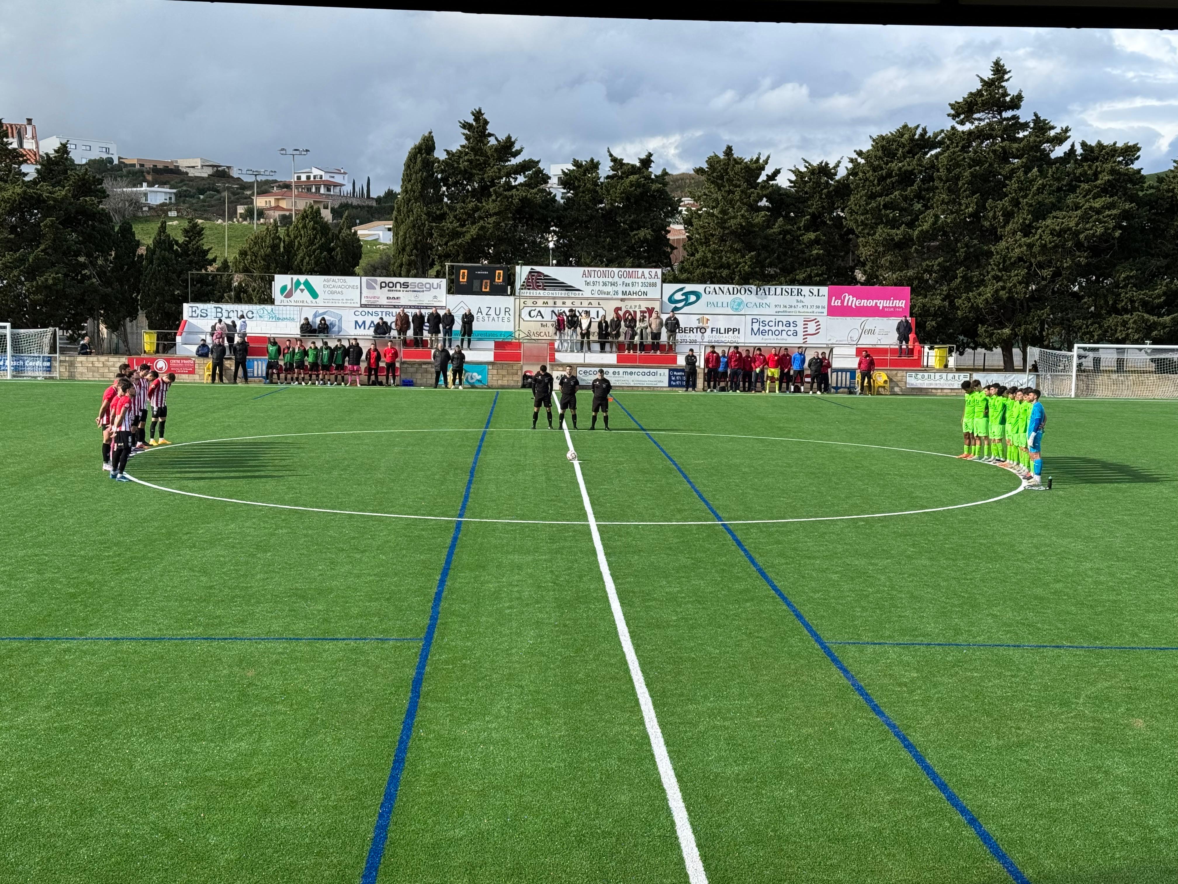 El Mercadal ja pot jugar al seu camp de Sant Martí.