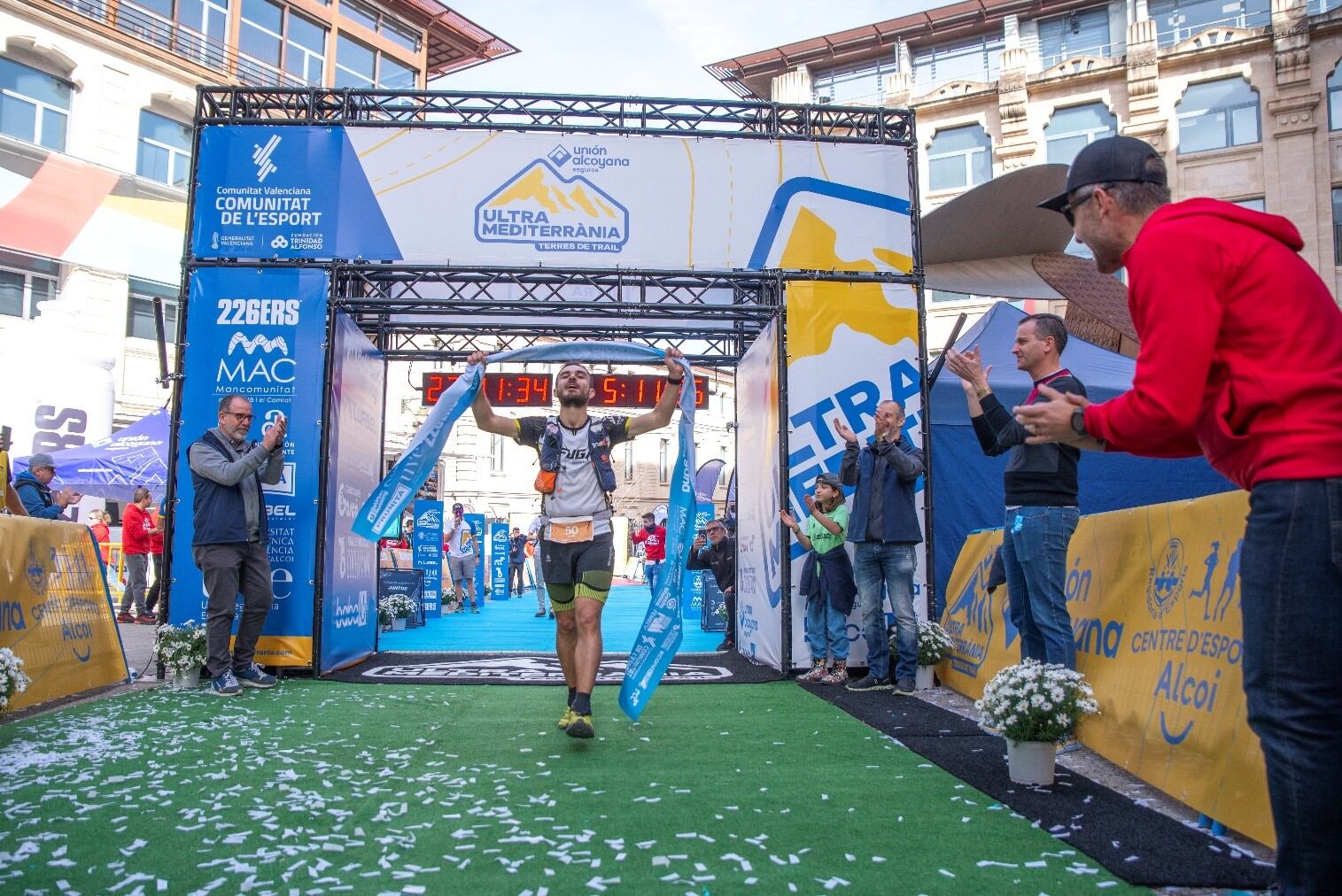 Martín Perrier, ganó la Ultramediterrània Unión Alcoyana Seguros 2024 en Alcoy