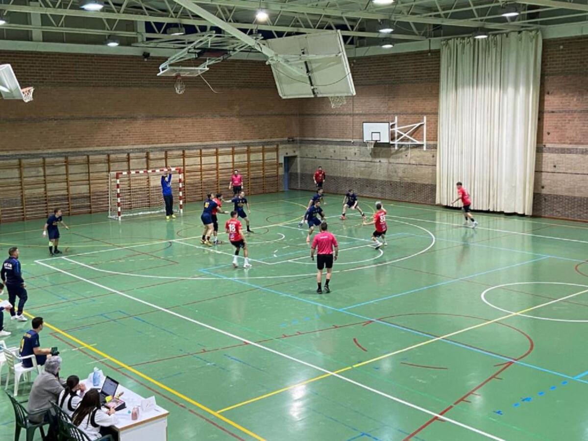 Al Elda - C.E.E. se le escapó un punto en el último suspiro ante el UCAM Murcia (23-22)
