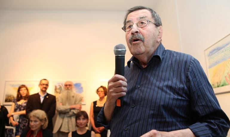 El premio Nobel alemán Gunter Grass pronuncia un discurso durante la inauguración de la muestra &#039;Günter Grass in Water-colour&#039; en Gdansk, Polonia, el 30 de junio del 2012.