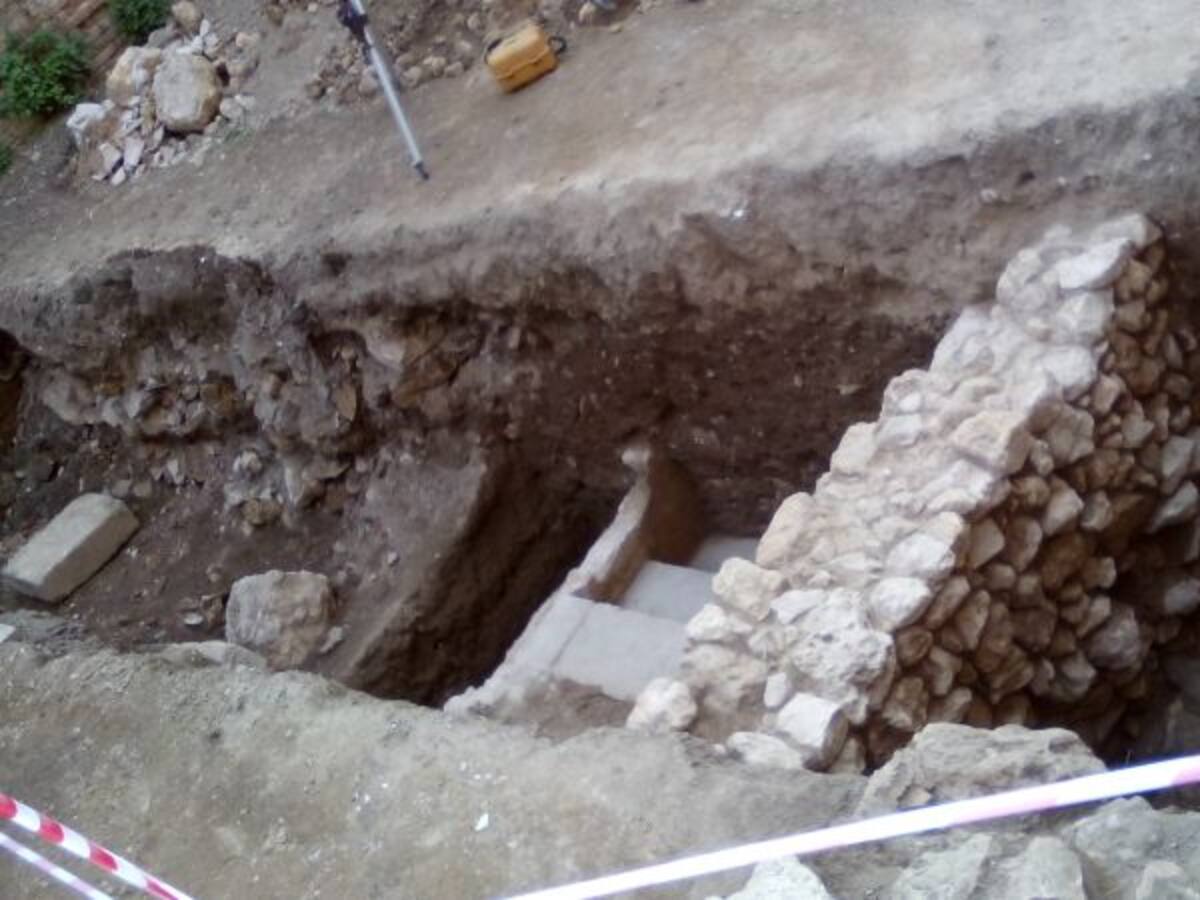 Noves graderies de la zona nord del circ romà de Tàrraco, al descobert