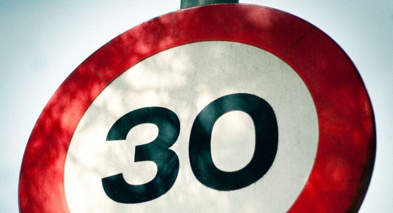 Los técnicos municipales proponen reducir la velocidad máxima permitida