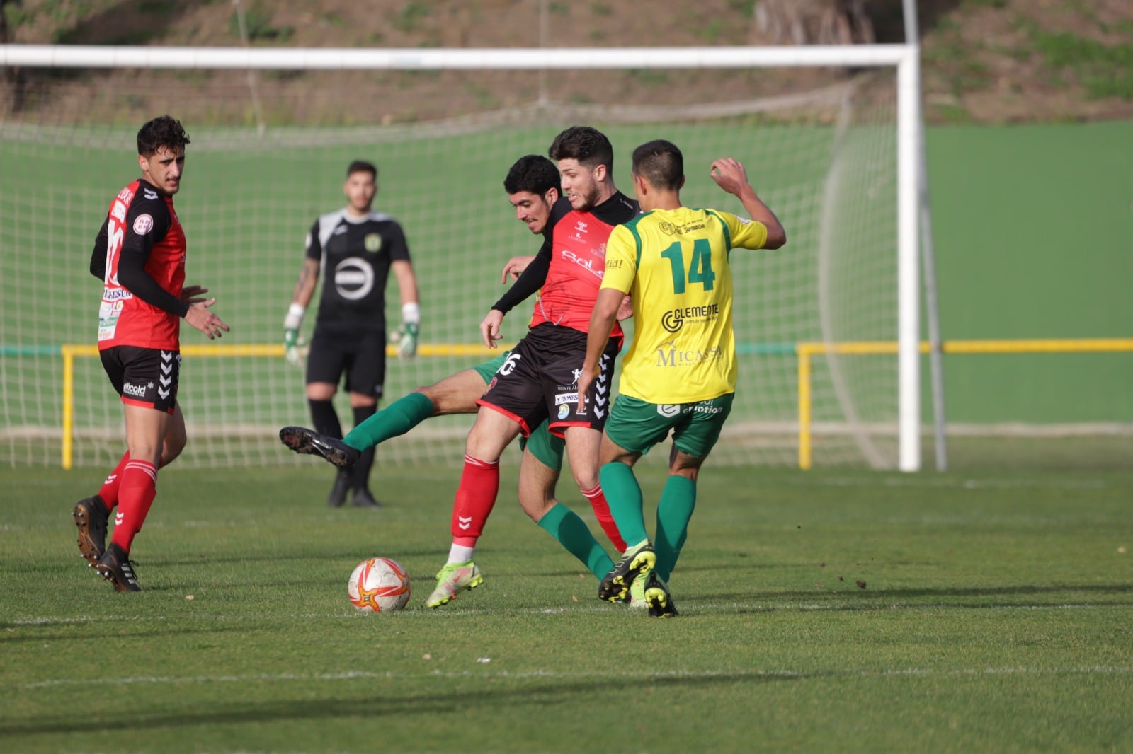 Un momento del partido. FOTO RA