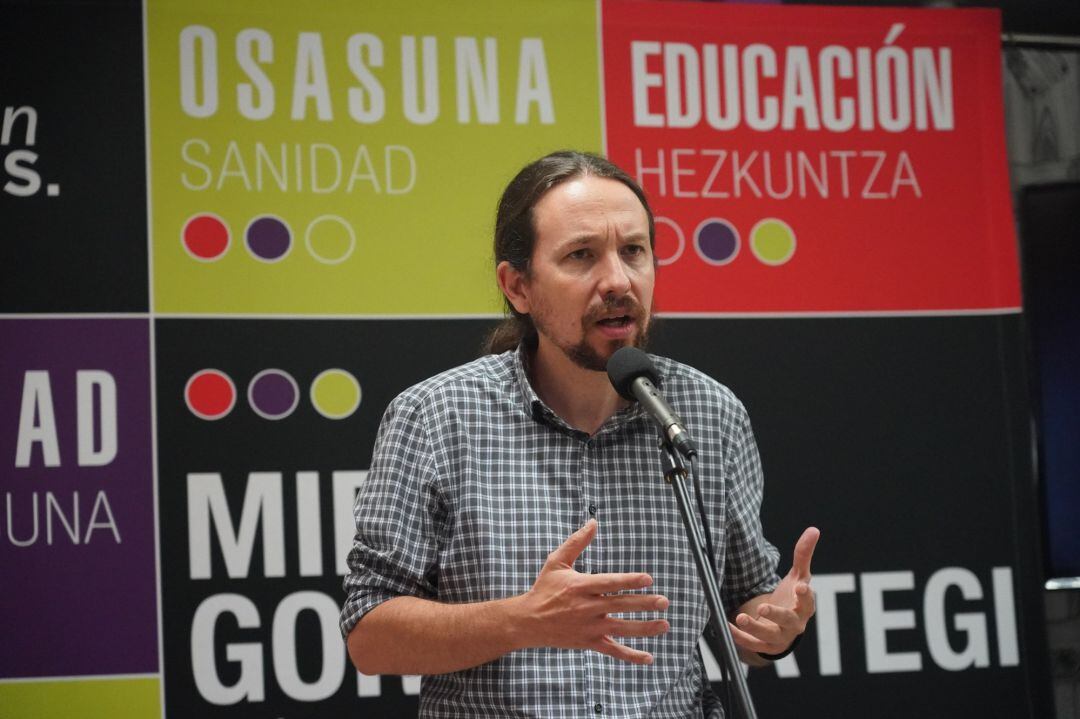 El secretario general de Podemos y vicepresidente segundo del Gobierno, Pablo Iglesias, en un acto de campaña en apoyo a la candidata a lehendakari de Elkarrekin Podemos-IU, Miren Gorrotxategi.