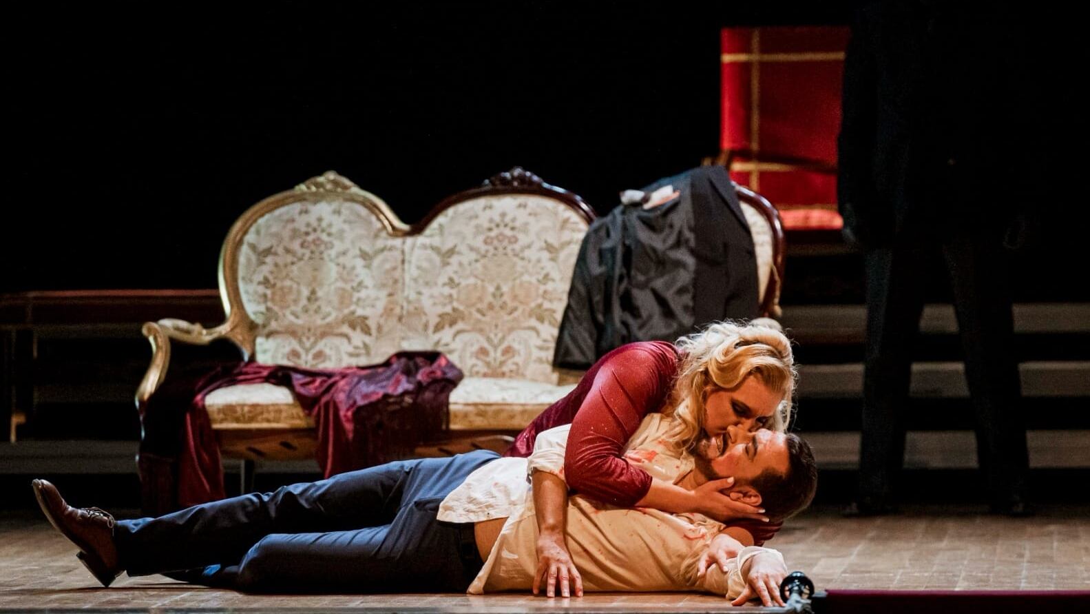 Esta producción rinde homenaje a Ana María Sánchez, quien siempre mantuvo una conexión especial con esta ópera y con la música de Puccini.