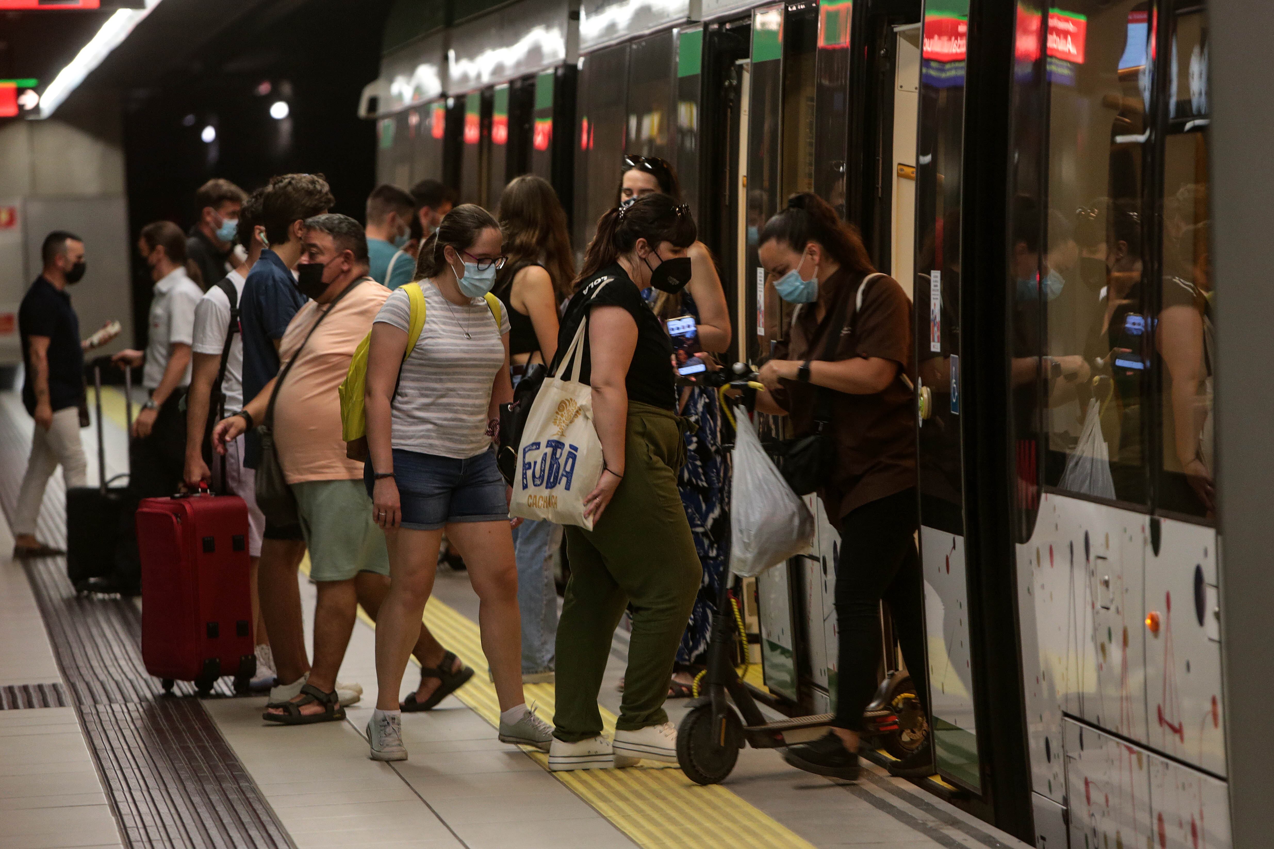 Reportaje de las lineas 1 y 2 del Metro