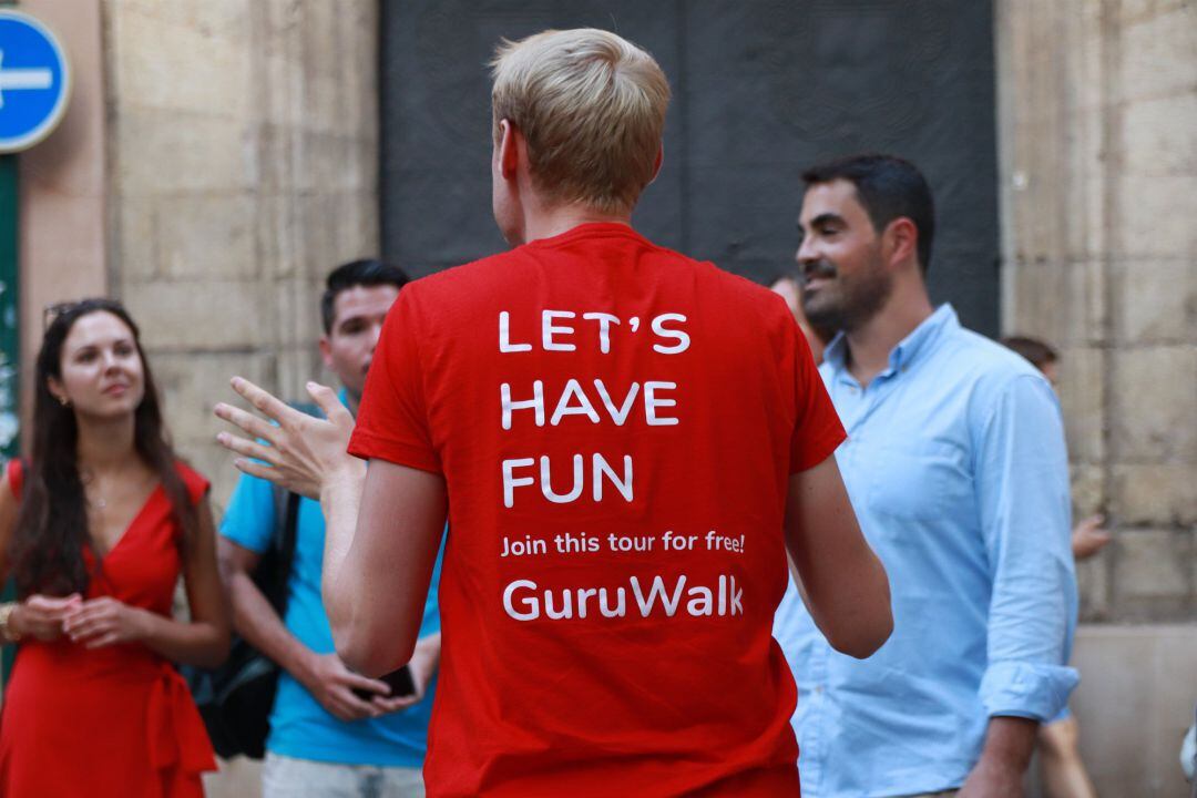 GuruWalk ofrecerá en Segovia el primer &#039;free tour&#039; en lengua de signos de España
