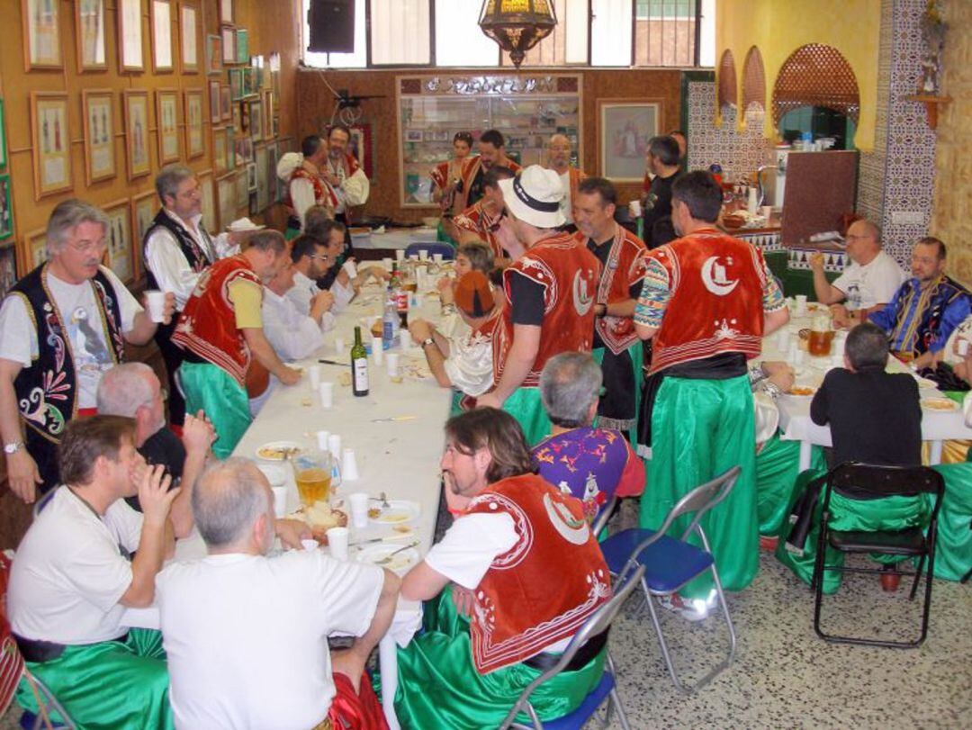 Imagen del cuartelillo Khabiri de Elda en pasadas fiestas Moros y Cristianos