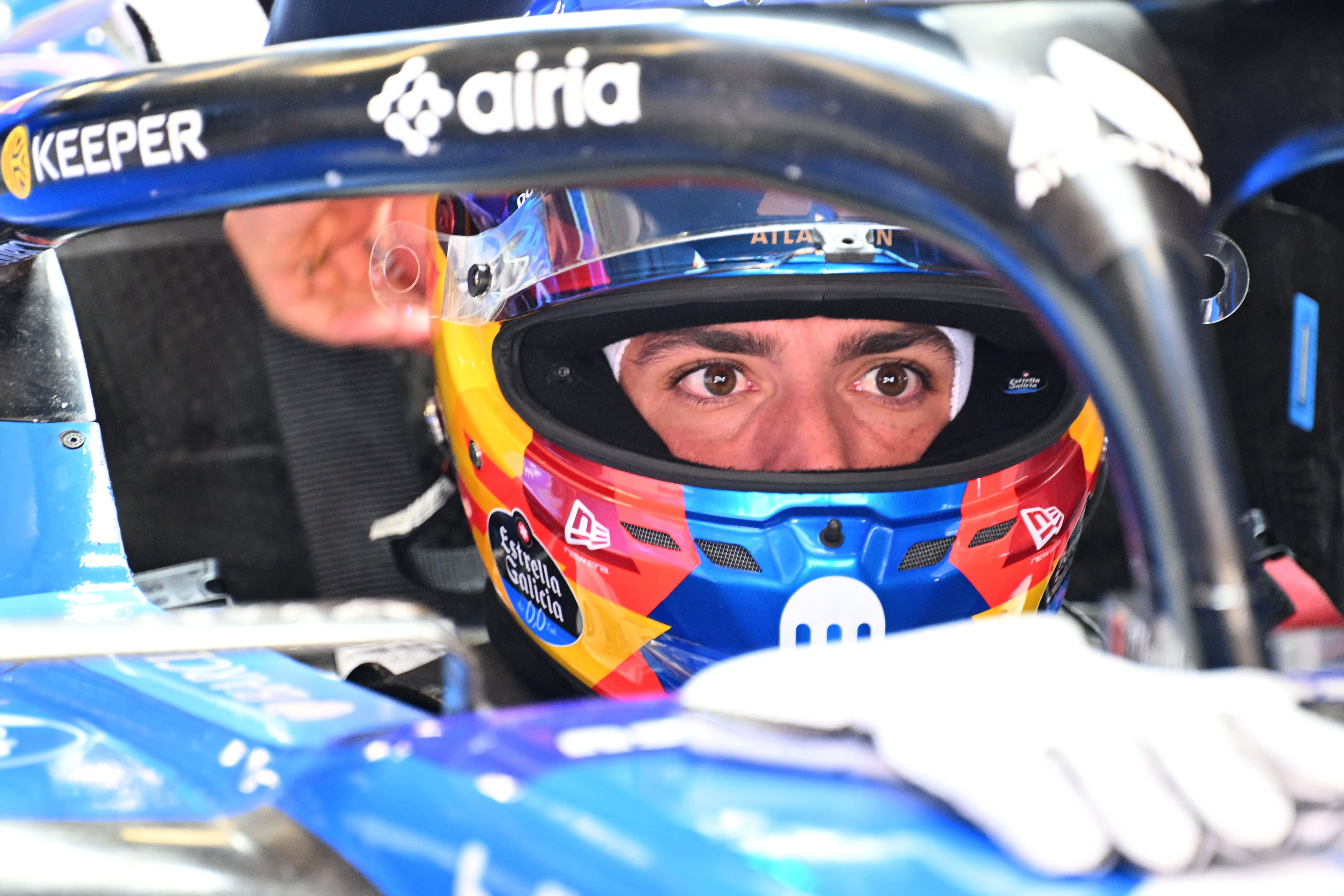 Carlos Sainz, en el box de Williams del GP de China 2026