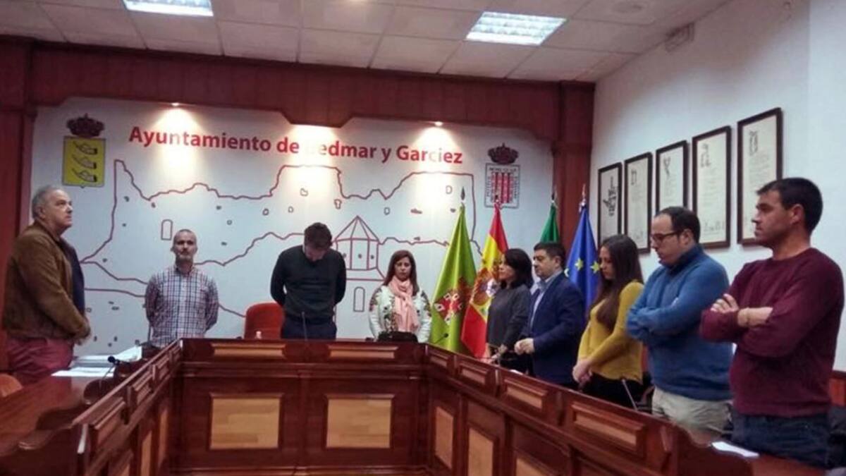 Moción contra el asesinato de Laura Luelmo y minuto de silencio en su memoria