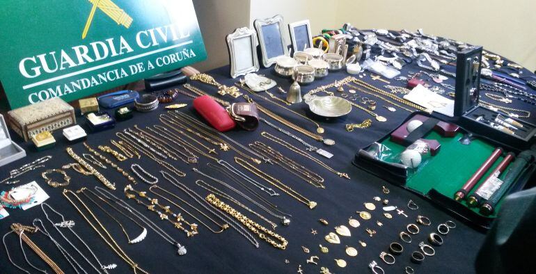 Material recuperado en la Operación Palomero